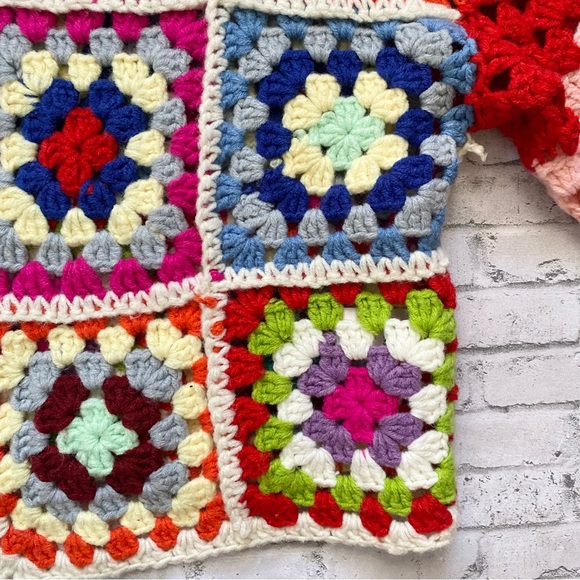 Elan Granny Square Multicolor Crochet Cardigan - Picture 4 of 10